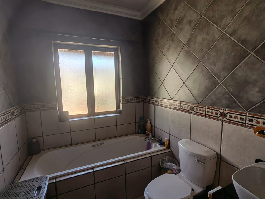 4 Bedroom Property for Sale in Vaal de Grace Nature Estate Free State